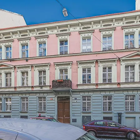 Apartment Andel,Smichov Flat, Fresh Bath, Portable Ac Prag