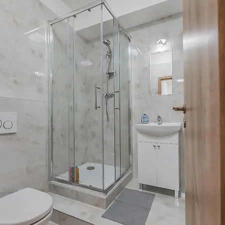 Andel,Smichov Flat, Fresh Bath, Portable Ac Apartment