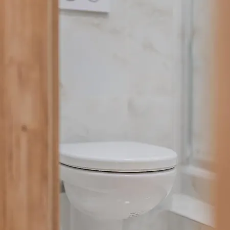 Andel,Smichov Flat, Fresh Bath, Portable Ac Prag