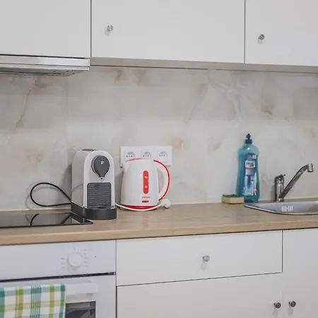 Andel,Smichov Flat, Fresh Bath, Portable Ac Apartment Prag