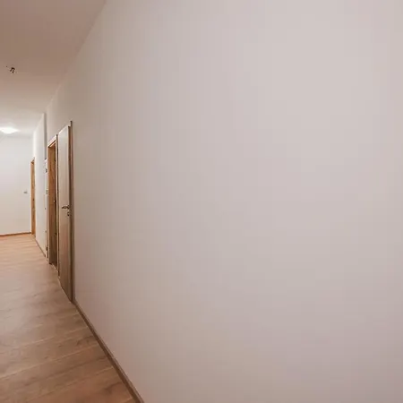 Andel,Smichov Flat, Fresh Bath, Portable Ac Apartment Prag