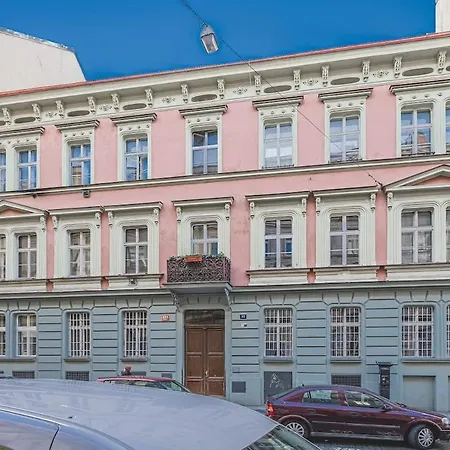Apartment Andel,Smichov Flat, Fresh Bath, Portable Ac *