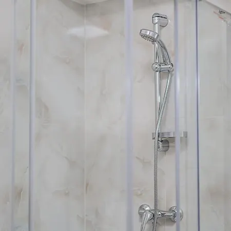 Andel,Smichov Flat, Fresh Bath, Portable Ac Apartment Prag