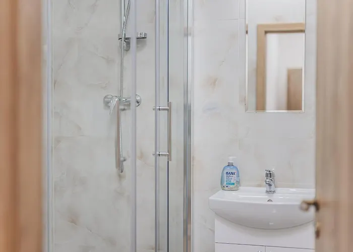 아파트 Flat Near Castle Stylish & Prime Location 2